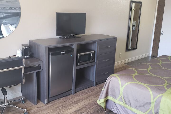 Super 8 by Wyndham Goodyear / Phoenix Area
