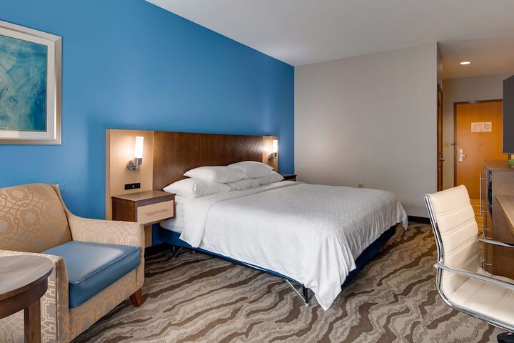 Room 25 of 47