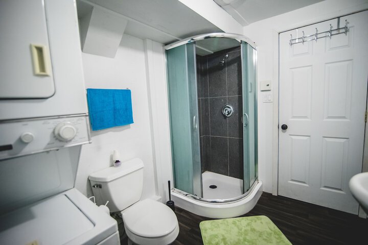 Room 20 of 99