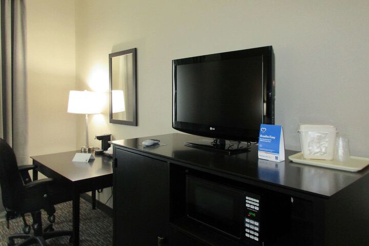 Room 12 of 26