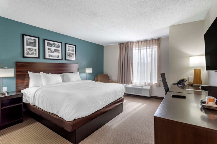 Room 15 of 28