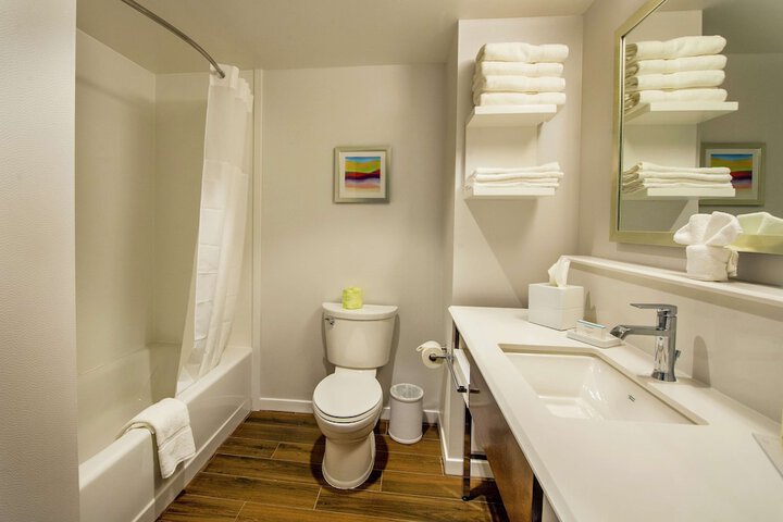 Room 30 of 49