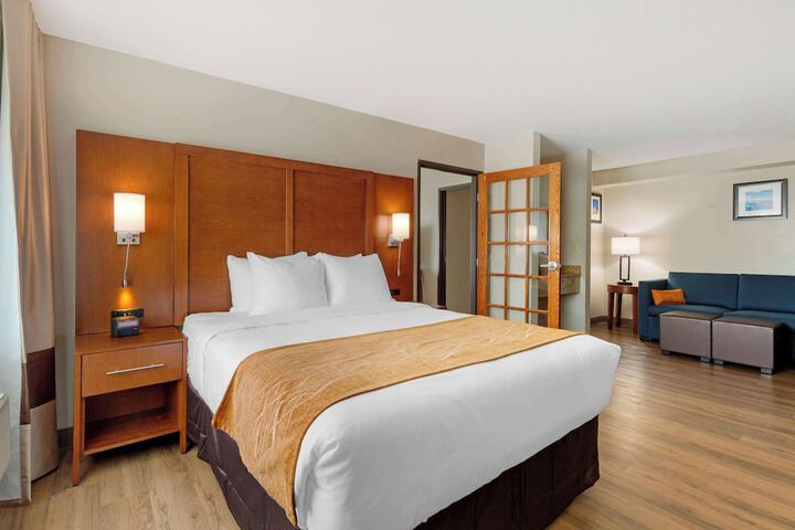 Comfort Inn & Suites Milford