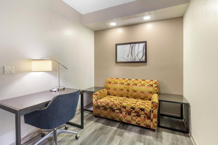 Room 12 of 35
