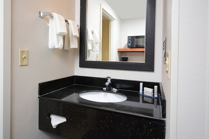 Room 20 of 38