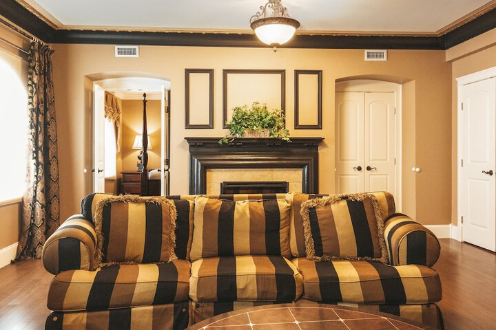 Grant Hall Hotel