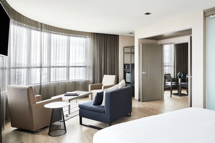 AC Hotel Portland Downtown / Waterfront ME