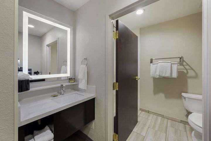 Room 19 of 28