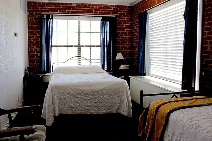 Room 17 of 21