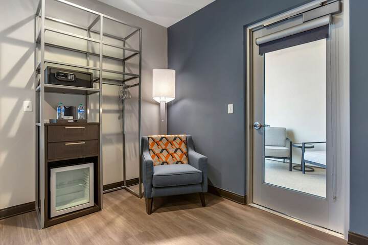 Room 21 of 45