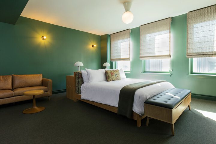 Room 49 of 59