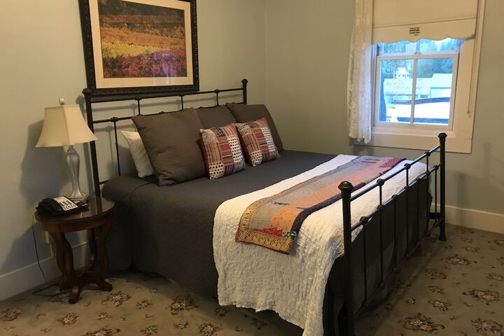 Room 37 of 65