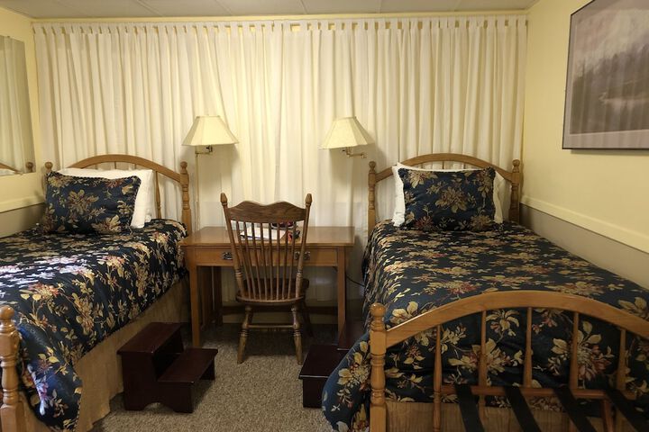 Room 25 of 42