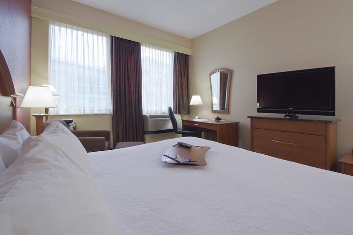Hampton Inn & Suites Columbus-Downtown
