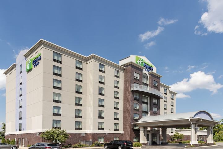 Hotel 4 of 52