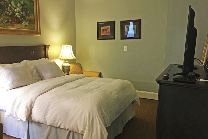 Room 161 of 235