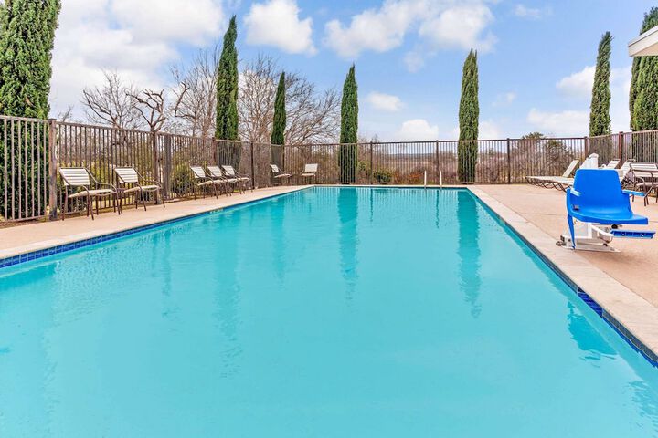 Pool 3 of 24