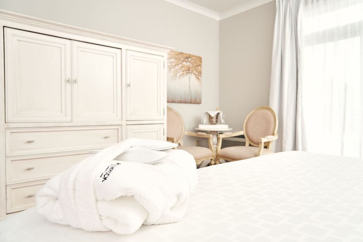 Room 4 of 27