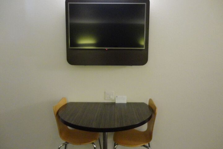 Room 17 of 43