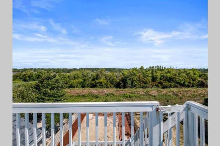 Aqua Haven - Second Street from Beach Home
