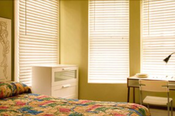 Room 6 of 10