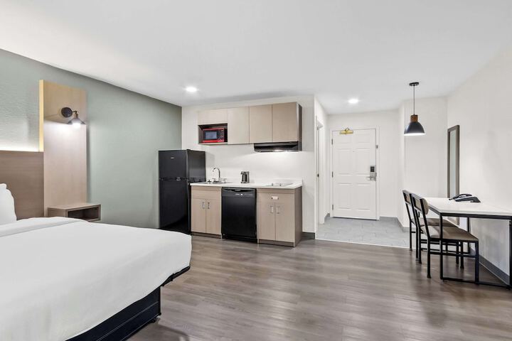 Room 18 of 24
