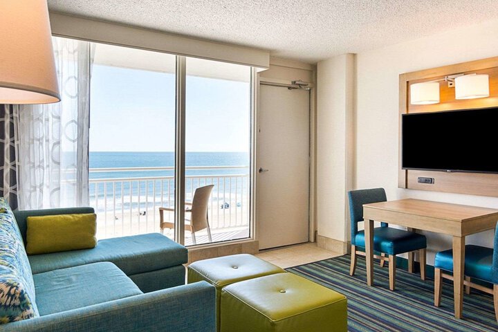 Room 9 of 27