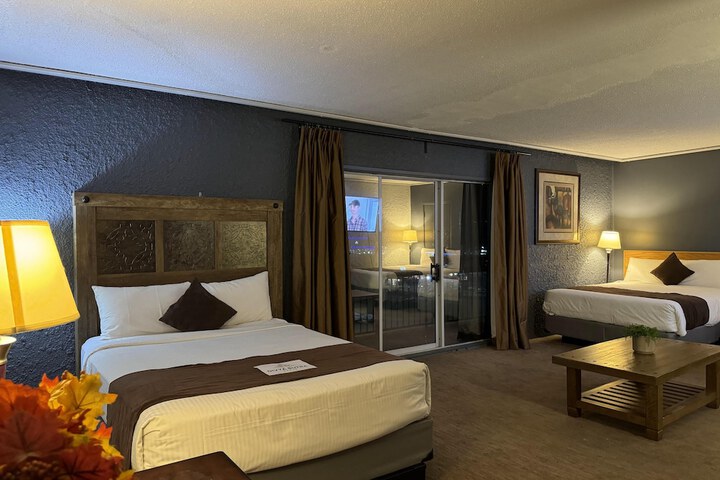 Room 46 of 77