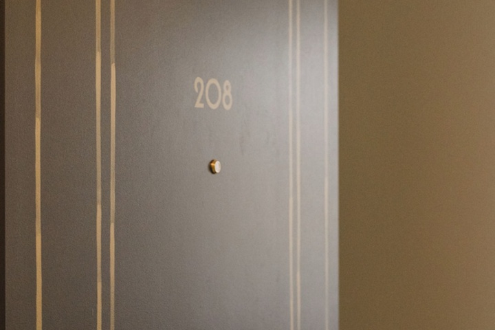 Room 5 of 7