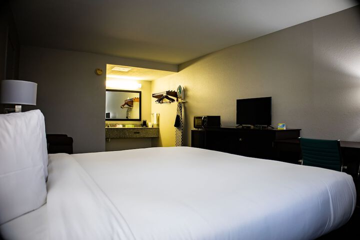Room 30 of 40