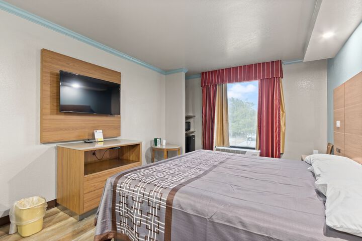 Room 19 of 25