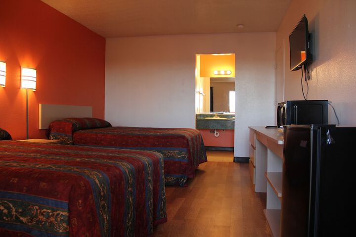 Room 27 of 44