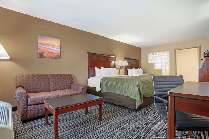 Quality Inn Brookhaven