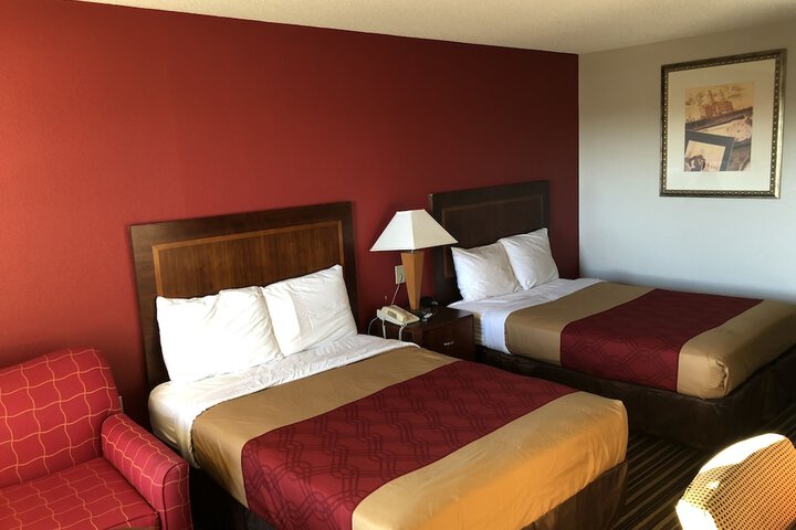 Room 22 of 35