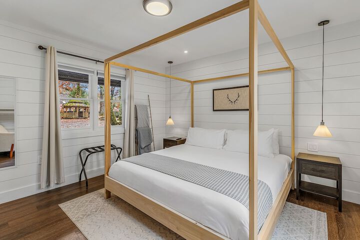 Room 32 of 57
