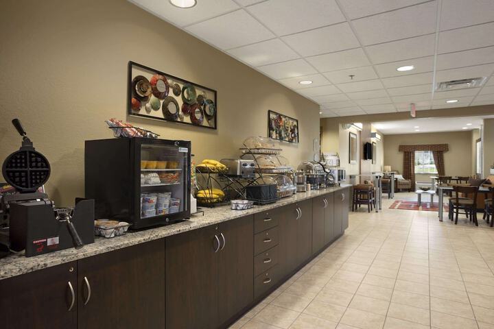 Breakfast/Coffee Service 21 of 25