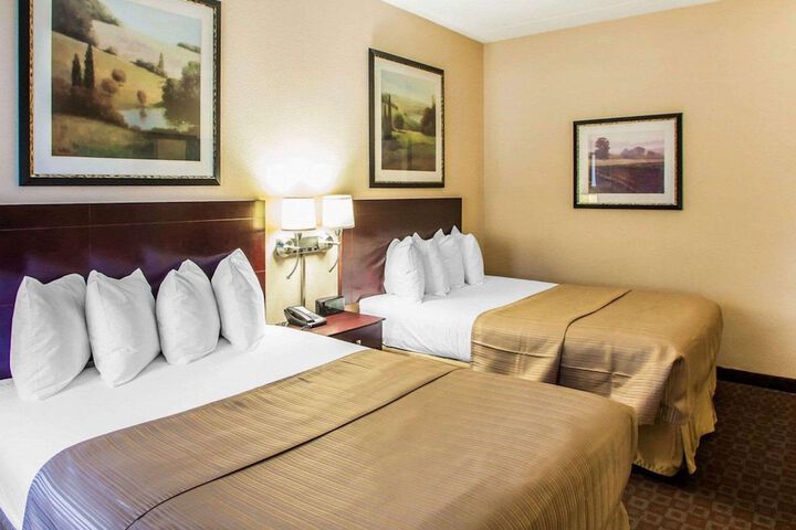 Quality Inn & Suites Peoria North