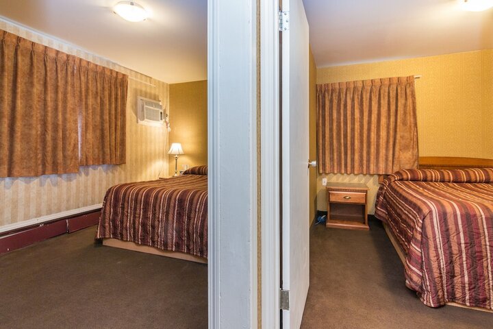 Room 25 of 31