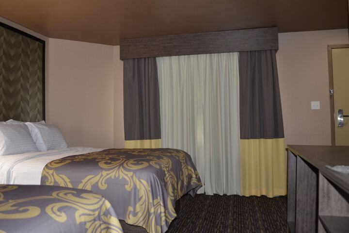 Room 28 of 39