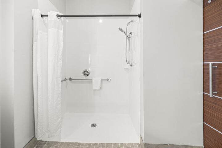Holiday Inn Express Asheville Woodfin by IHG