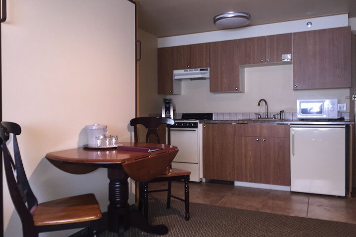 Room 11 of 30