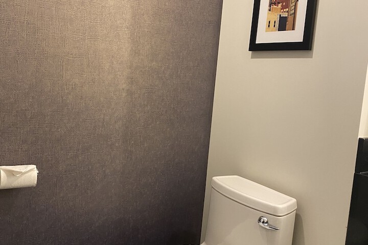Room 83 of 120