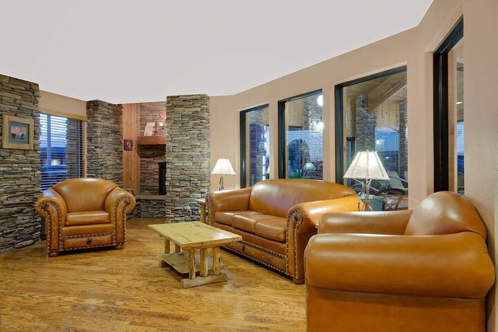 Hotel Interior 17 of 112