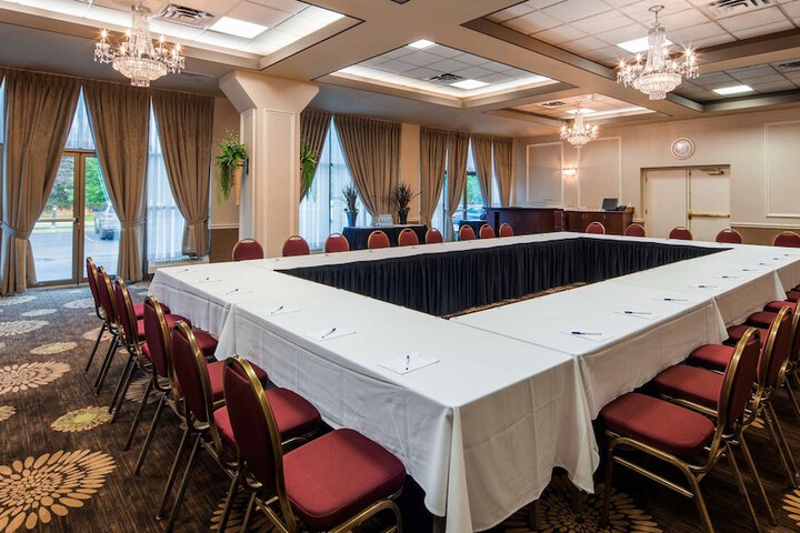 Best Western Plus The Arden Park Hotel
