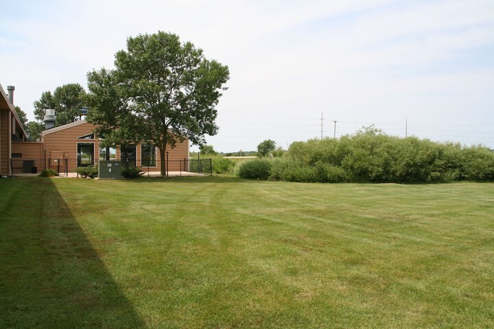 AmericInn by Wyndham Elkhorn Near Lake Geneva