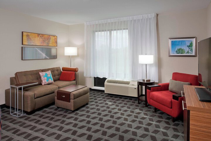 Room 15 of 26