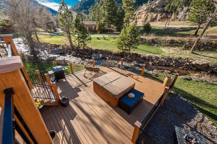 Sundeck 100 of 120