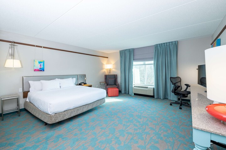 Room 36 of 83