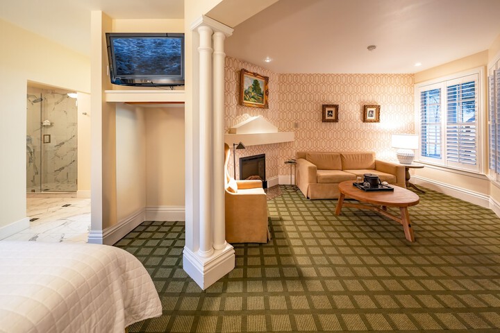 Room 104 of 165