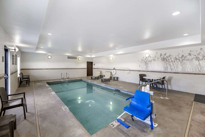 Pool 8 of 37